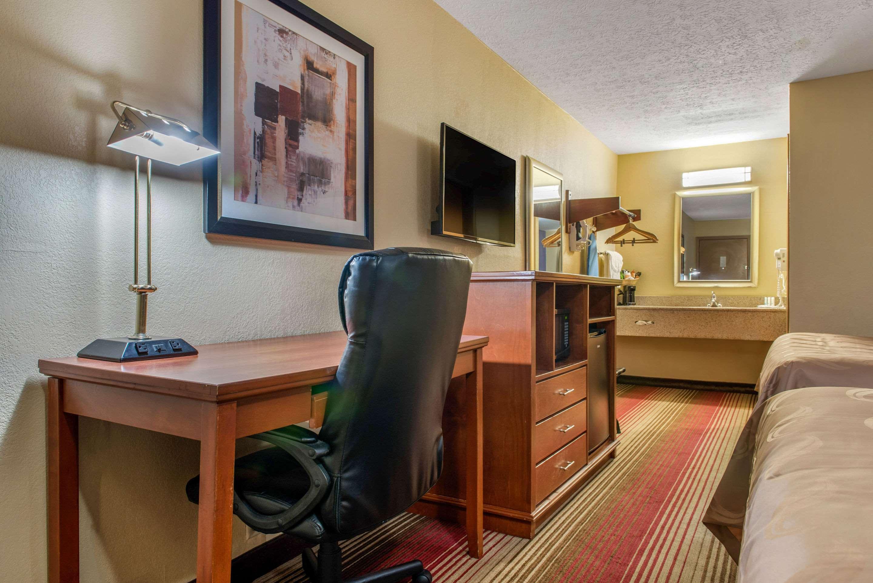 Quality Inn Columbus-East Exterior foto