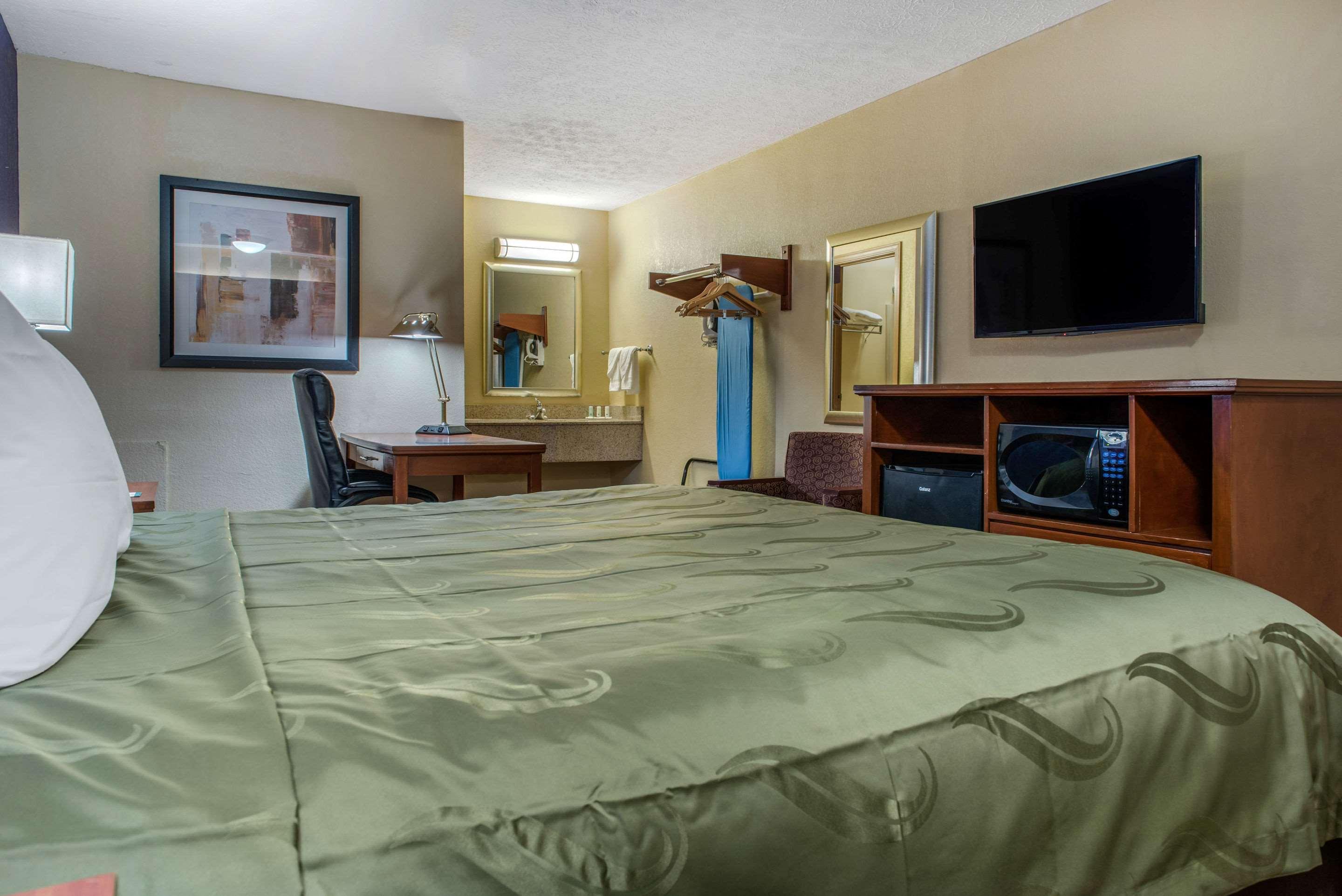 Quality Inn Columbus-East Exterior foto